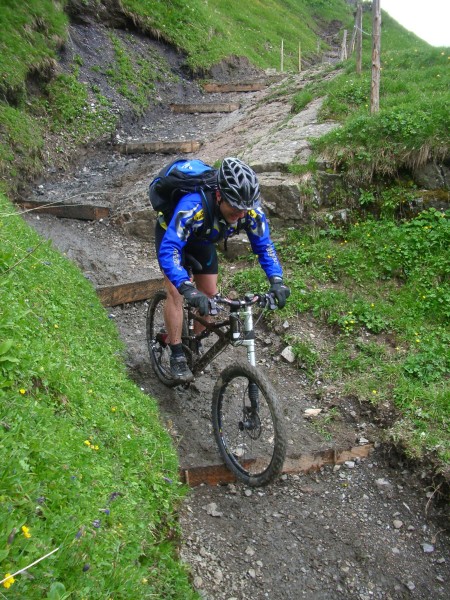 Abfahrt vom Chinzigpass