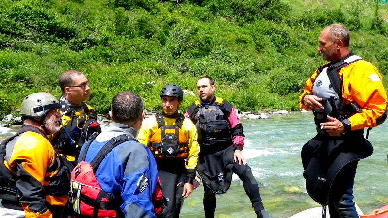 Lagebesprechung auf dem Hinterrhein